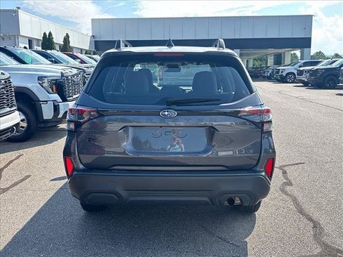 Used 2025 Subaru Forester w/ Convenience Package #1 AWD/4WD image 5