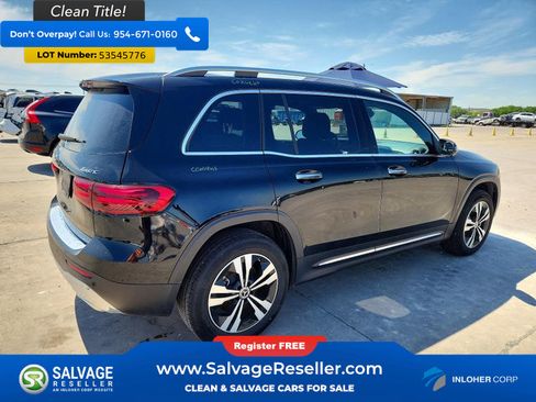 Used 2025 Mercedes-Benz GLB 250 4MATIC image 4
