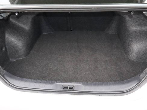 Used 2025 Nissan Altima 2.5 SV AWD/4WD image 9