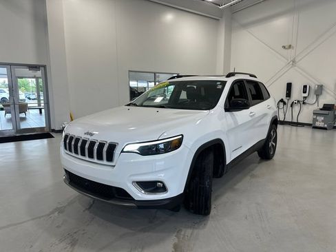 Used 2022 Jeep Cherokee Limited AWD/4WD image 10