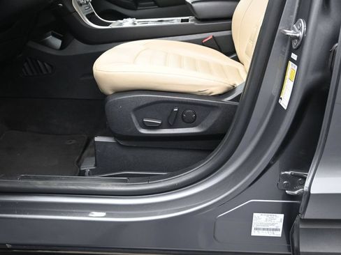 Used 2024 Ford Edge SEL AWD/4WD image 19