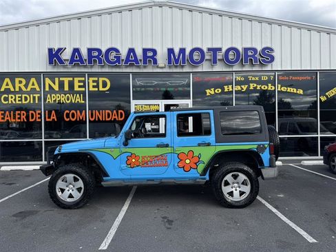Used 2012 Jeep Wrangler Unlimited Sahara w/ Connectivity Group AWD/4WD image 14