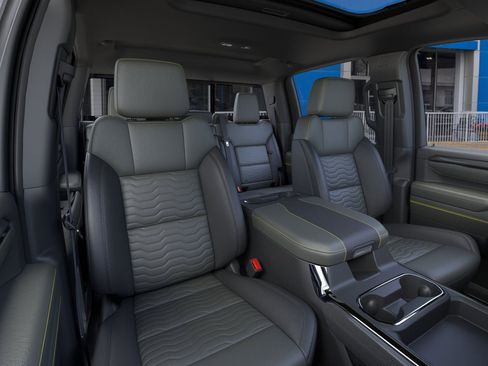 New 2025 Chevrolet Silverado 2500 ZR2 w/ Technology Package AWD/4WD image 40