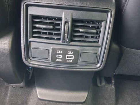 Used 2026 Subaru Forester Premium AWD/4WD image 25