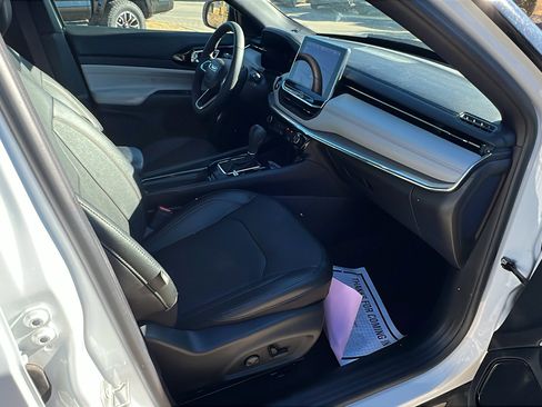 Used 2024 Jeep Compass Limited w/ Elite Group image 21