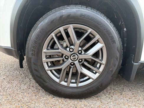 Certified 2021 Nissan Rogue S image 17