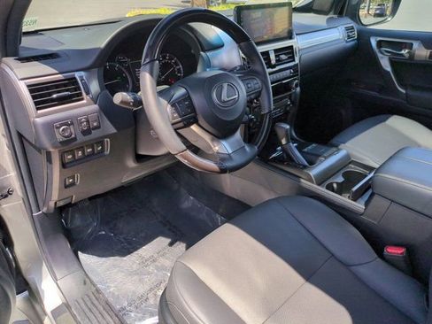 Used 2022 Lexus GX 460 Premium w/ Premium Package AWD/4WD image 13
