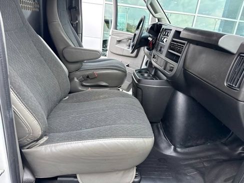 Used 2025 Chevrolet Express 2500 w/ Driver Convenience Package RWD image 22