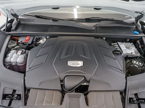 Certified 2023 Porsche Cayenne AWD/4WD image 33