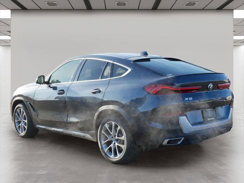 Used 2022 BMW X6 xDrive40i w/ Premium Package image 4