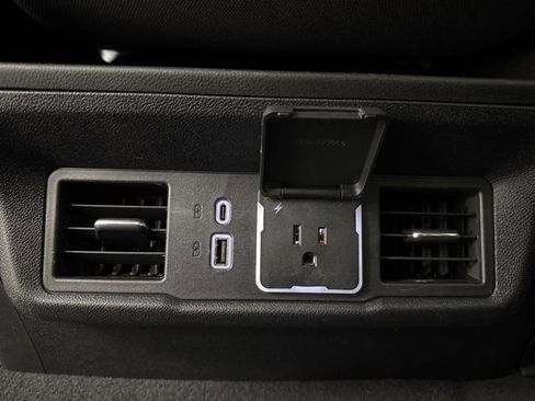 Used 2025 Chevrolet Silverado 1500 LT image 27