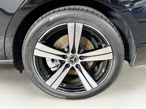 Used 2024 Mercedes-Benz C 300 Sedan image 8