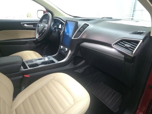 Used 2021 Ford Edge SEL w/ Convenience Package image 4