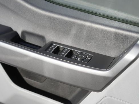 Used 2025 Ford F250 XLT image 28