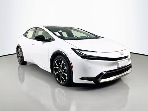 New 2025 Toyota Prius Plug-In Hybrid image 1