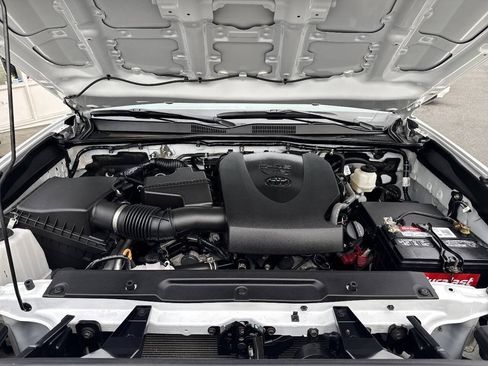 Used 2021 Toyota Tacoma SR w/ SX Package AWD/4WD image 13