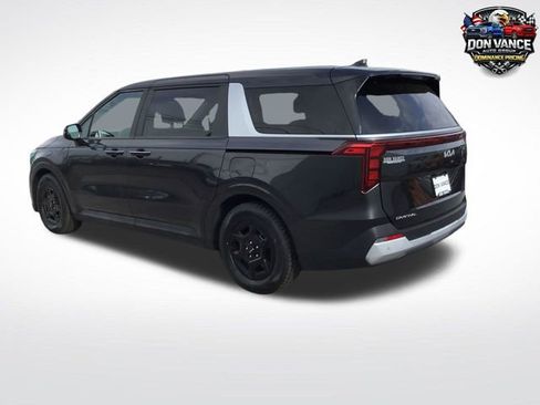 Used 2025 Kia Carnival FWD image 3