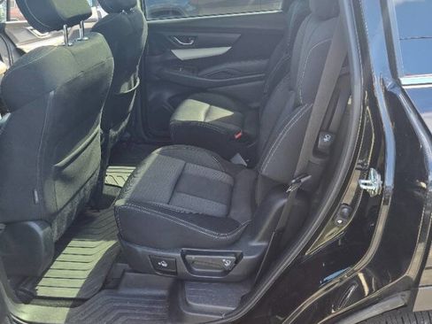 Used 2019 Subaru Ascent Premium AWD/4WD image 6
