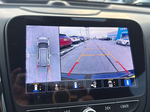 Used 2022 Chevrolet Equinox RS w/ RS Leather Package image 36