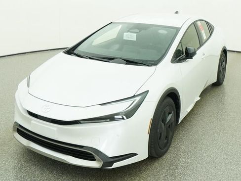 New 2026 Toyota Prius Plug-In Hybrid FWD image 16