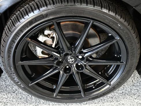 Used 2023 Toyota GR86 Premium RWD image 18