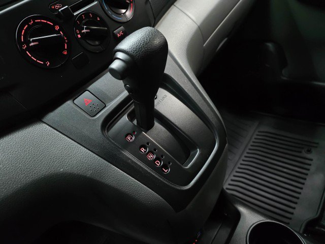 Used 2020 Nissan NV200 S FWD image 26