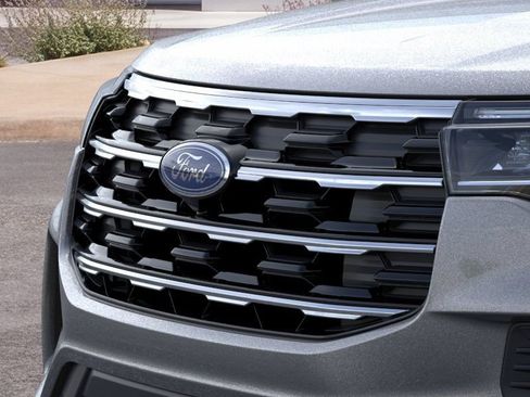 New 2026 Ford Explorer Active RWD image 17