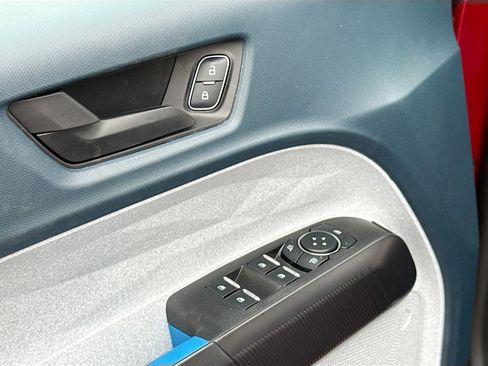 New 2026 Ford Maverick XLT image 7