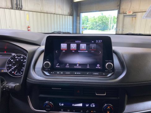 Used 2026 Nissan Rogue SV FWD image 37