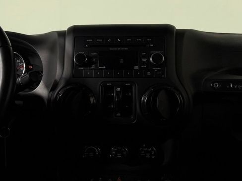 Used 2017 Jeep Wrangler Unlimited Rubicon AWD/4WD image 20