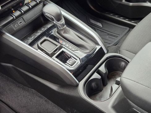 Used 2023 Chevrolet Colorado LT image 22