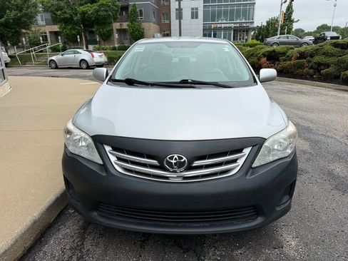 Used 2013 Toyota Corolla LE FWD image 9