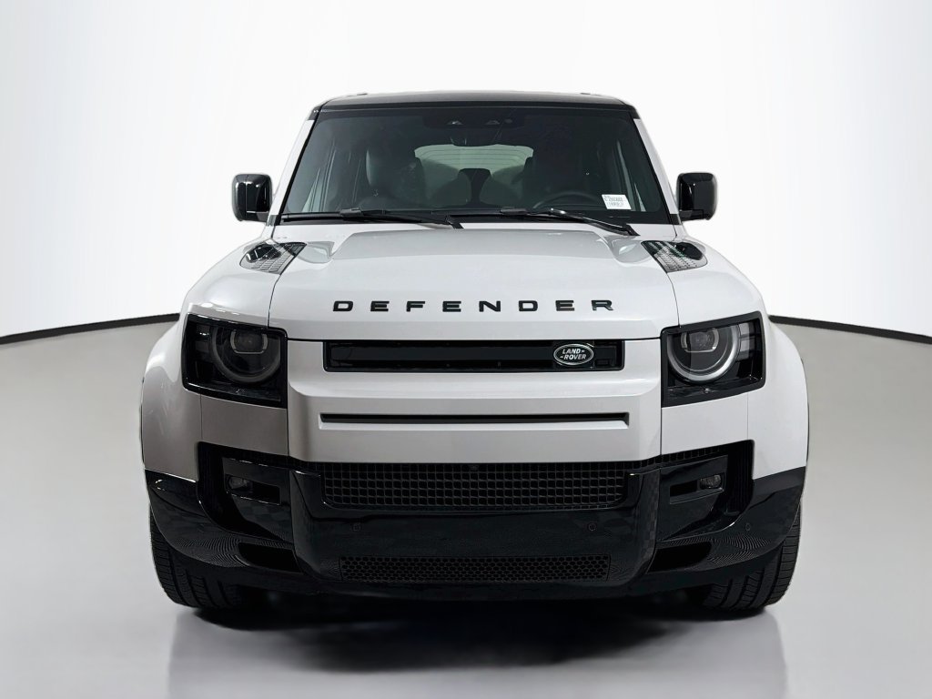 New 2026 Land Rover Defender 110 X-Dynamic SE AWD/4WD image 2