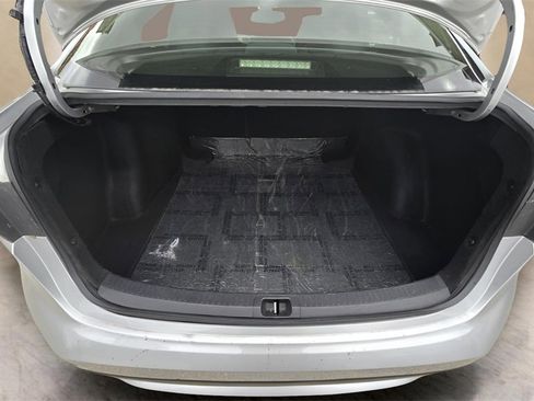 Used 2022 Toyota Corolla LE image 7