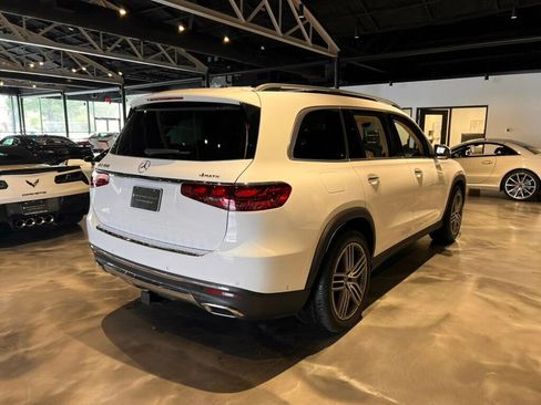 Used 2024 Mercedes-Benz GLS 450 4MATIC image 5