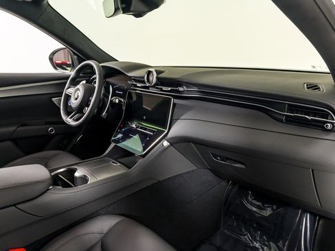 Used 2024 Maserati Grecale GT image 24