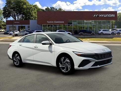 New 2026 Hyundai Elantra Limited w/ Cargo Package FWD image 10