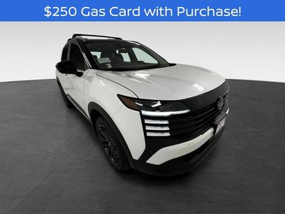 New 2026 Nissan Kicks SR w/ Cold Weather Package