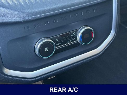 Used 2025 Ford Expedition Active AWD/4WD image 16