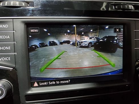 Used 2017 Volkswagen Golf R DCC & Navigation 4Motion image 30