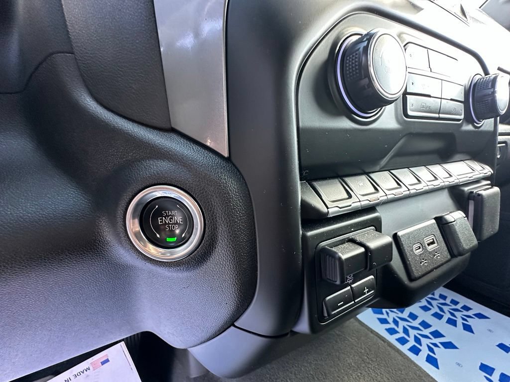 Used 2025 Chevrolet Silverado 1500 Custom Trail Boss AWD/4WD image 32