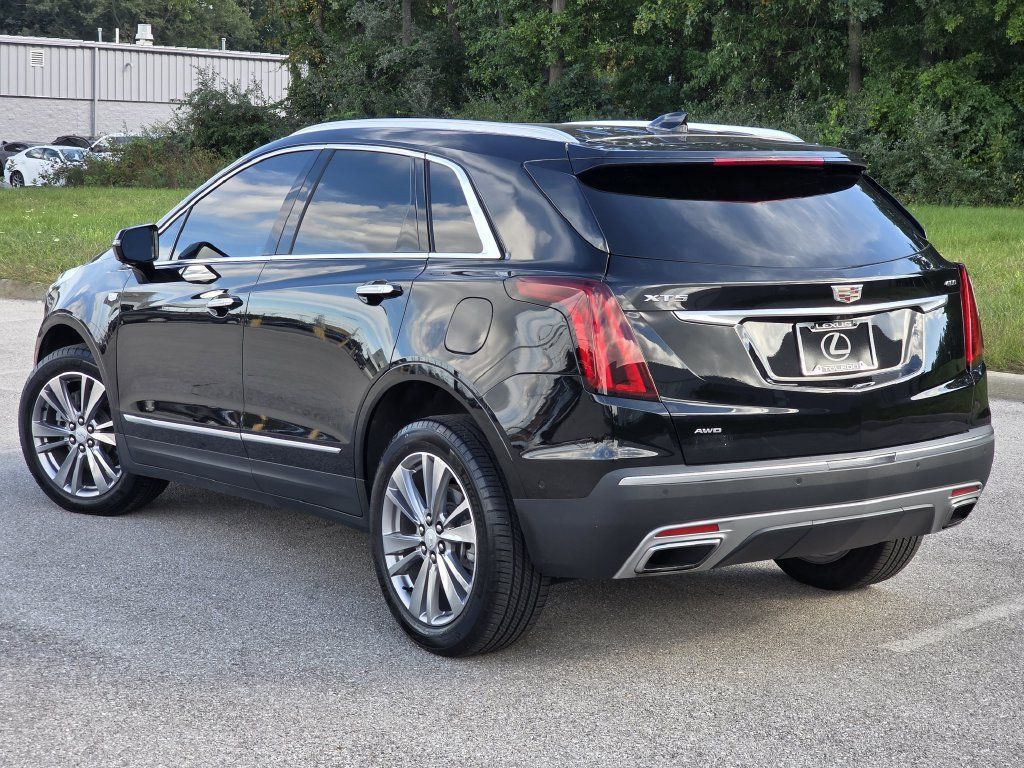 Used 2024 Cadillac XT5 Premium Luxury w/ Technology Package AWD/4WD image 8