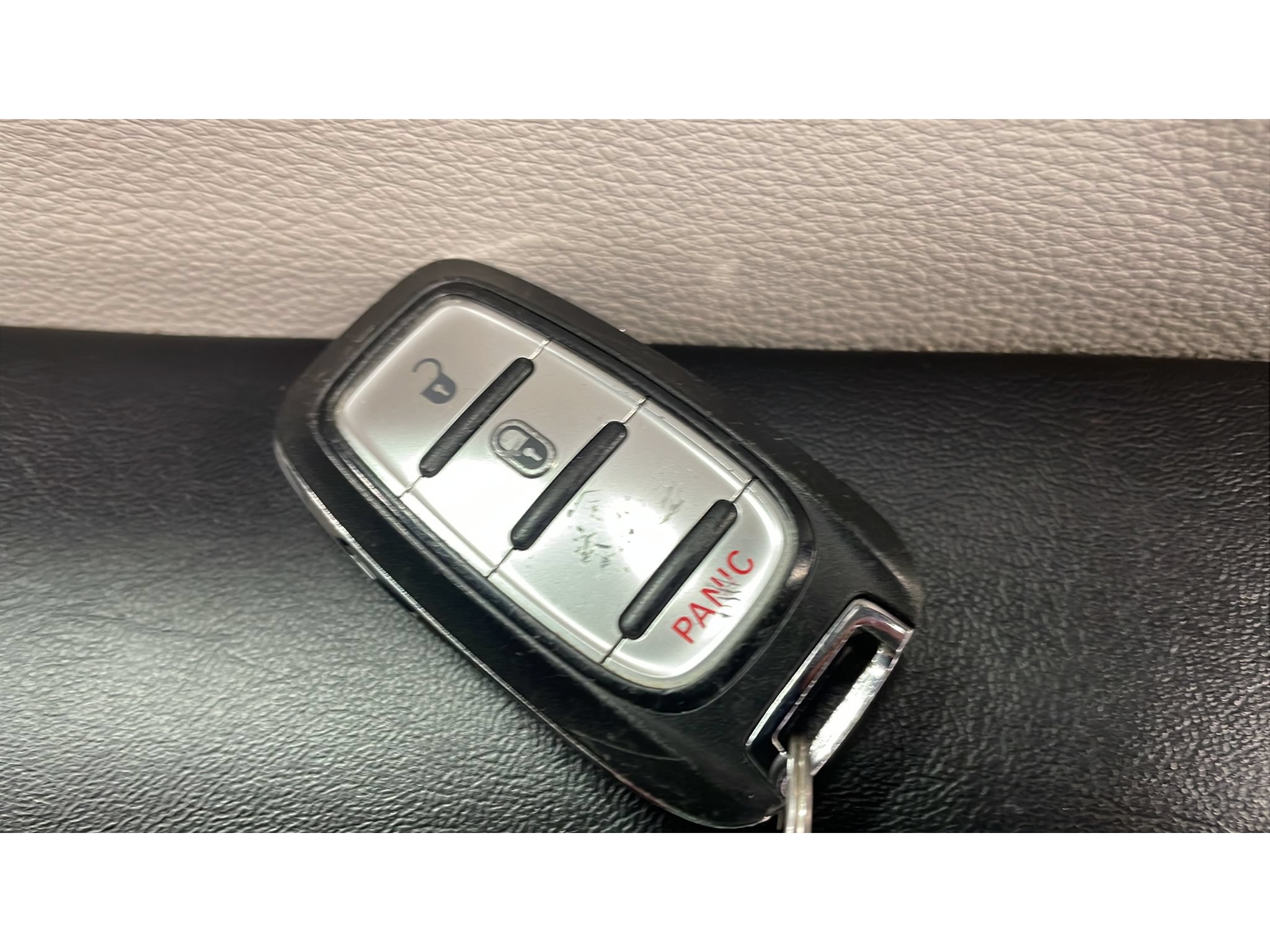 Used 2021 Chrysler Voyager L FWD image 20