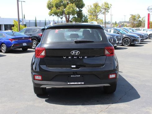 New 2026 Hyundai Venue SEL FWD image 8