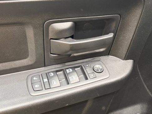 Used 2018 RAM 1500 Express w/ Express Value Package image 20