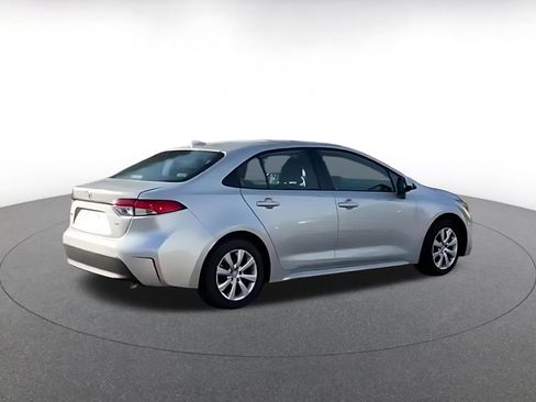 Used 2025 Toyota Corolla LE image 7