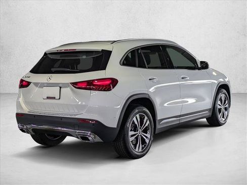 Certified 2026 Mercedes-Benz GLA 250 image 4