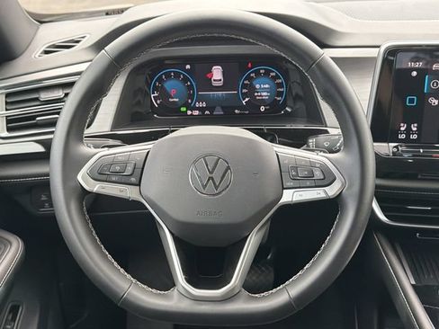 Used 2026 Volkswagen Atlas Cross Sport SE FWD image 16