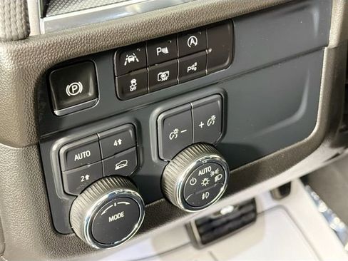Used 2025 Chevrolet Tahoe RST w/ RST Performance Edition AWD/4WD image 10