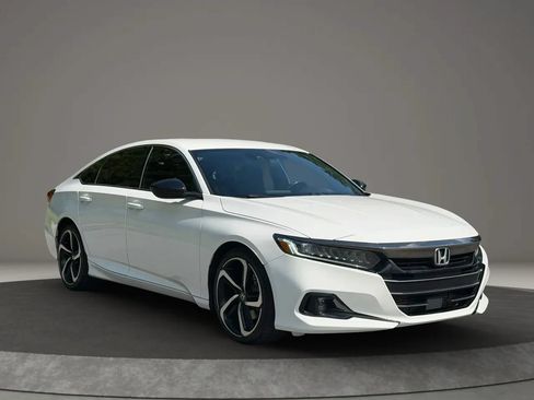 Used 2021 Honda Accord Sport image 3